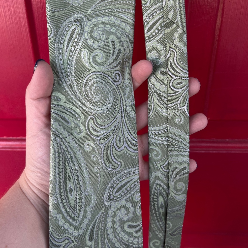 Perry Ellis Portfolio Green Silk Men's Tie Formal Wear Prom Wedding Office